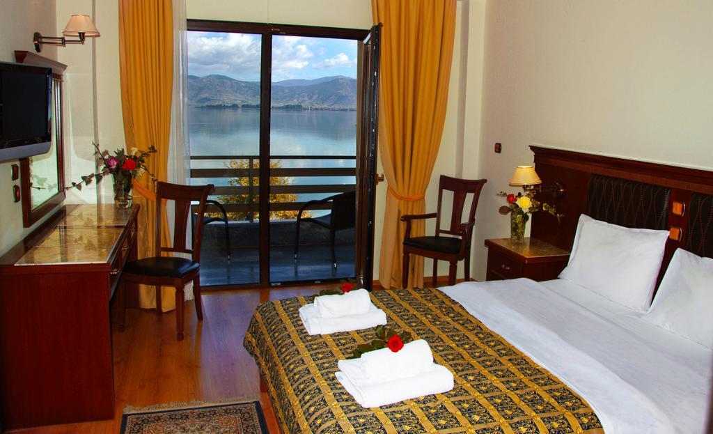 Tsamis Hotel Kastoria Habitación foto